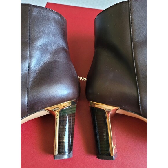 EUC Ferragamo Tinetta womens Brown Calf leather ankle boots 3" heel, 8.5 Italy - Picture 9 of 12